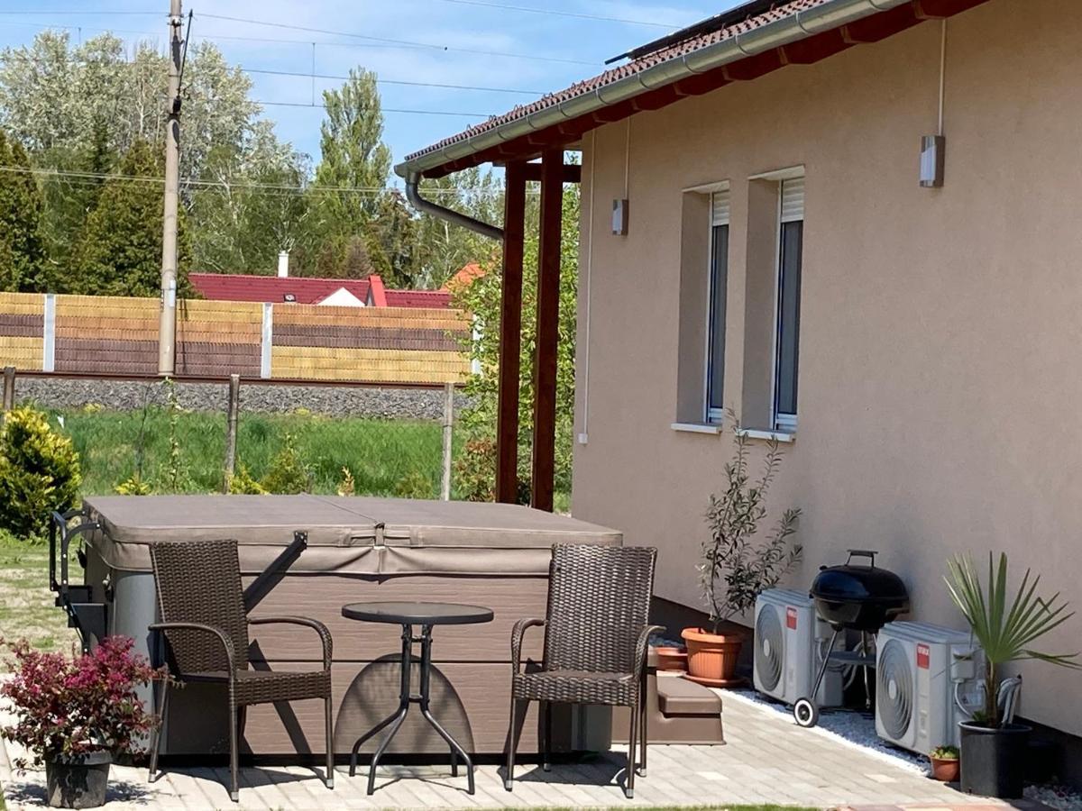 Konrad Apartman Villa Balatonmáriafürdő Exterior foto