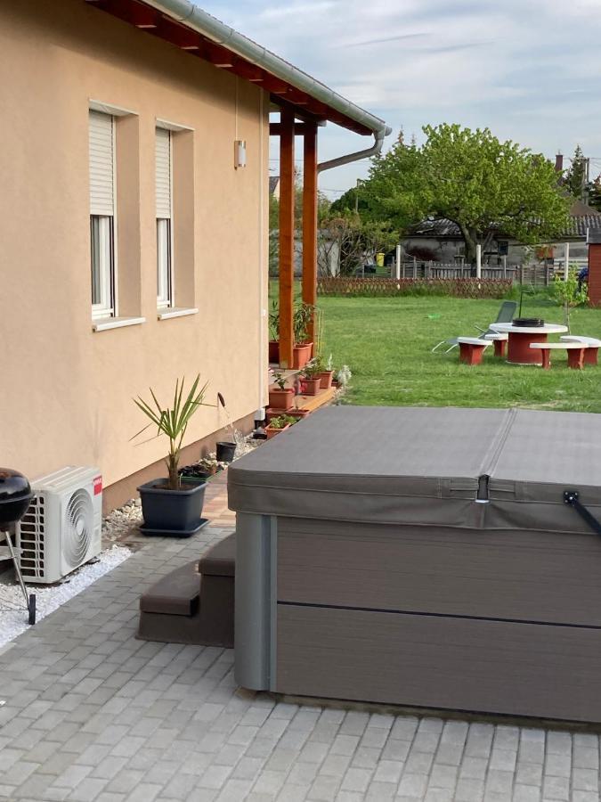 Konrad Apartman Villa Balatonmáriafürdő Exterior foto