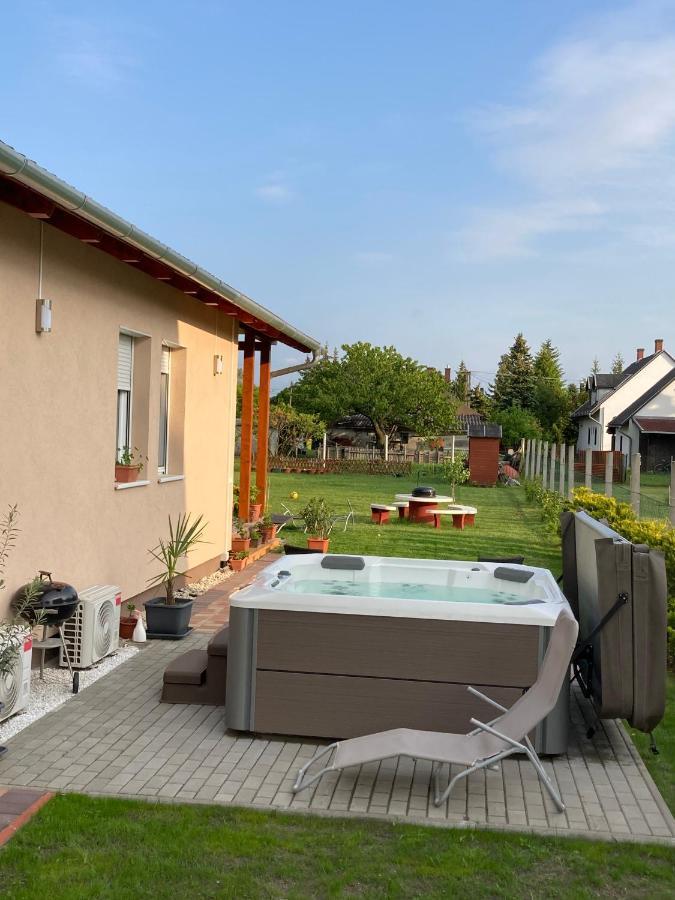 Konrad Apartman Villa Balatonmáriafürdő Exterior foto