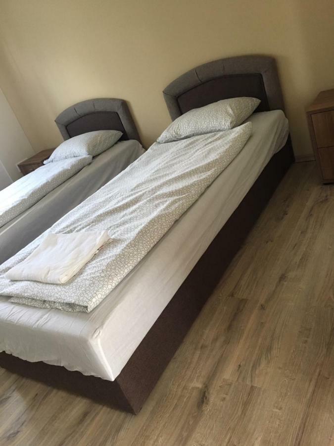 Konrad Apartman Villa Balatonmáriafürdő Exterior foto